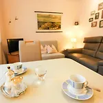 Ostseevilla Dietlinde Apartamento Zingst