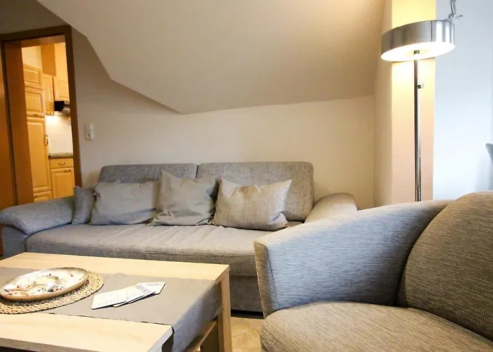 アパート Ostseevilla Dietlinde ツィングシュト