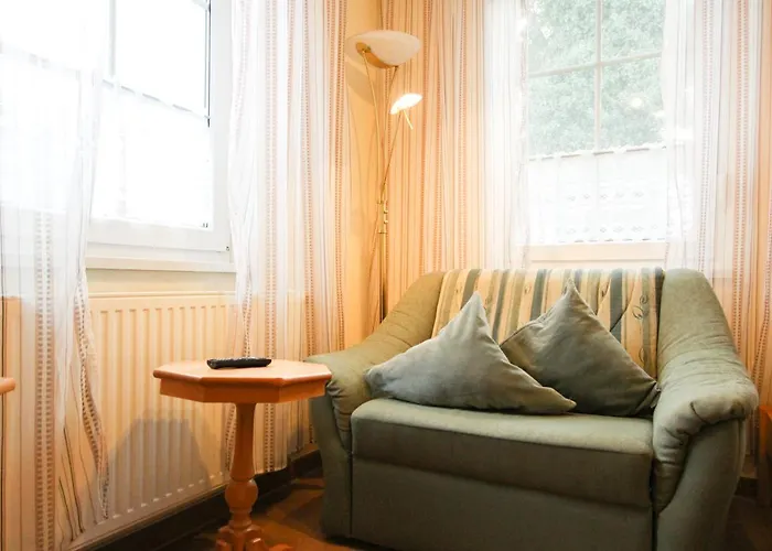 アパート Ostseevilla Dietlinde ツィングシュト